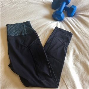 Lululemon all the right places crop size 6 Navy